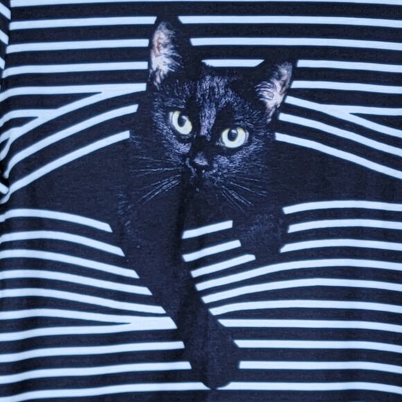 MissLook Black and White Long Sleeved Cat Peeking From Blinds Tee - L - Picture 2 of 4